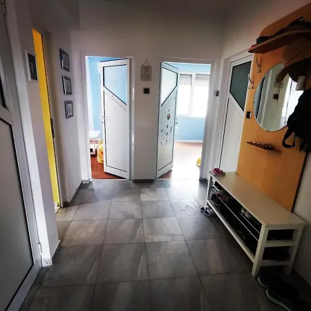 Entire Floor W Multiple Bedrooms 2 Baths Kitchen Center Gmina Pomorie
