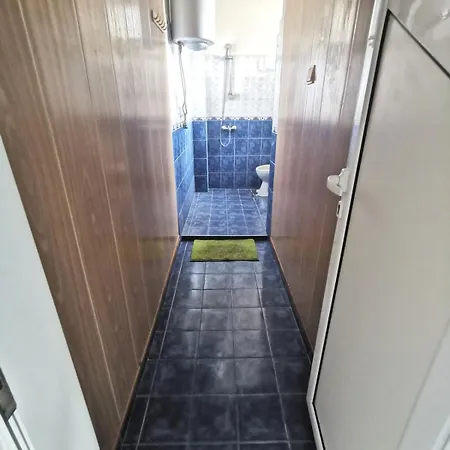 Entire Floor W Multiple Bedrooms 2 Baths Kitchen Center * Gmina Pomorie