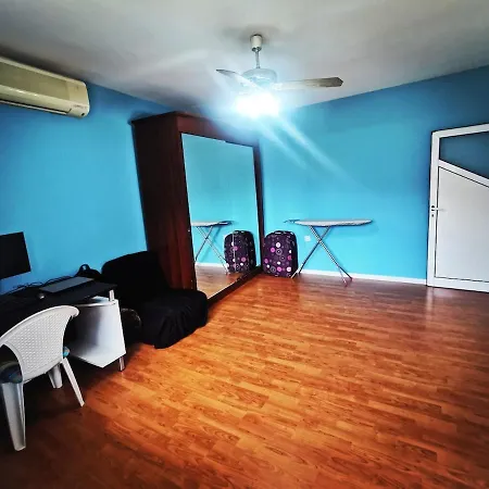 Entire Floor W Multiple Bedrooms 2 Baths Kitchen Center * Gmina Pomorie